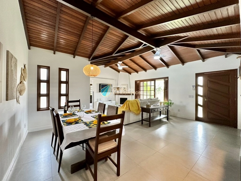 Casa térrea com piscina: 9ª foto da galeria de imagens do imóvel