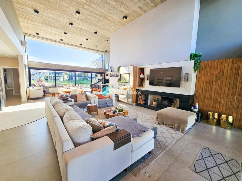Casa térrea beira lago no Enseada: 7ª foto da galeria de imagens do imóvel
