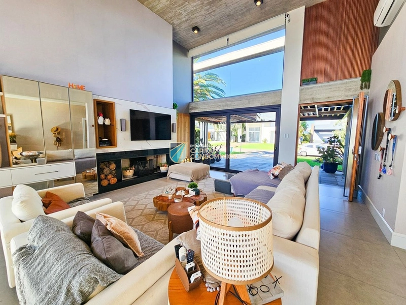 Casa térrea beira lago no Enseada: 8ª foto da galeria de imagens do imóvel