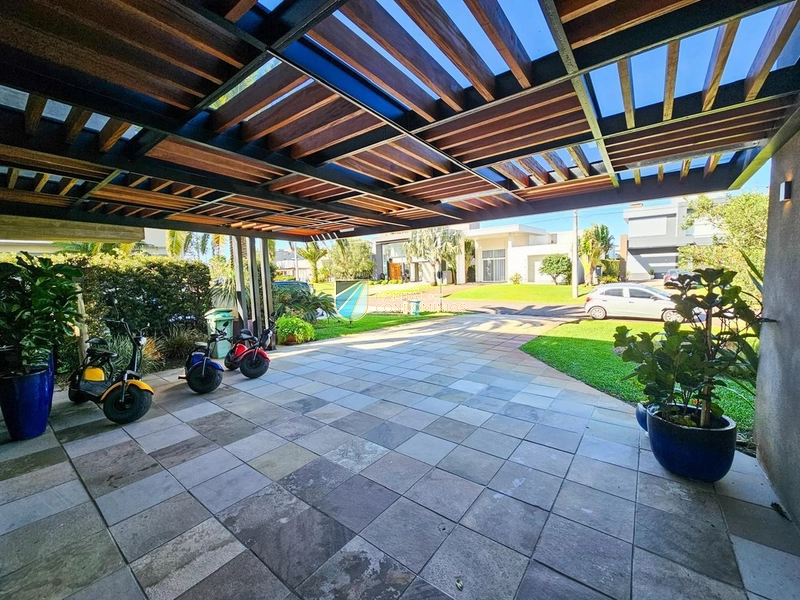 Casa térrea beira lago no Enseada: 5ª foto da galeria de imagens do imóvel