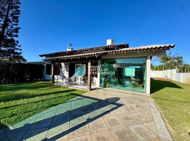 Casa em Atlântida: 1ª foto da galeria de imagens do imóvel