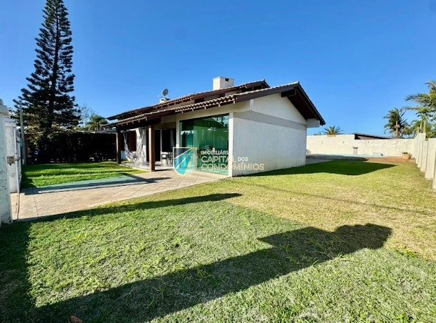 Casa em Atlântida: 3ª foto da galeria de imagens do imóvel