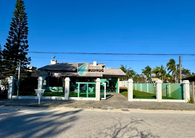 Casa em Atlântida: 2ª foto da galeria de imagens do imóvel