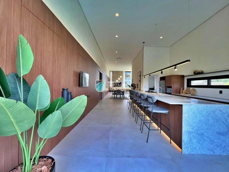 Casa térrea de esquina - beira lago: 10ª foto da galeria de imagens do imóvel