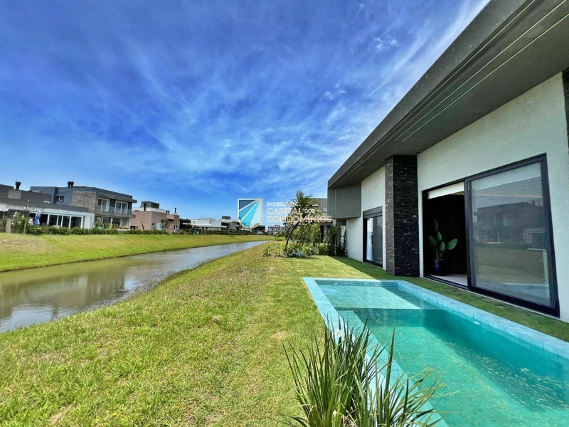 Casa térrea de esquina - beira lago: 13ª foto da galeria de imagens do imóvel