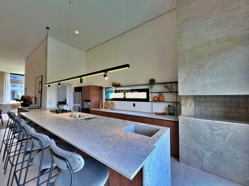 Casa térrea de esquina - beira lago: 11ª foto da galeria de imagens do imóvel