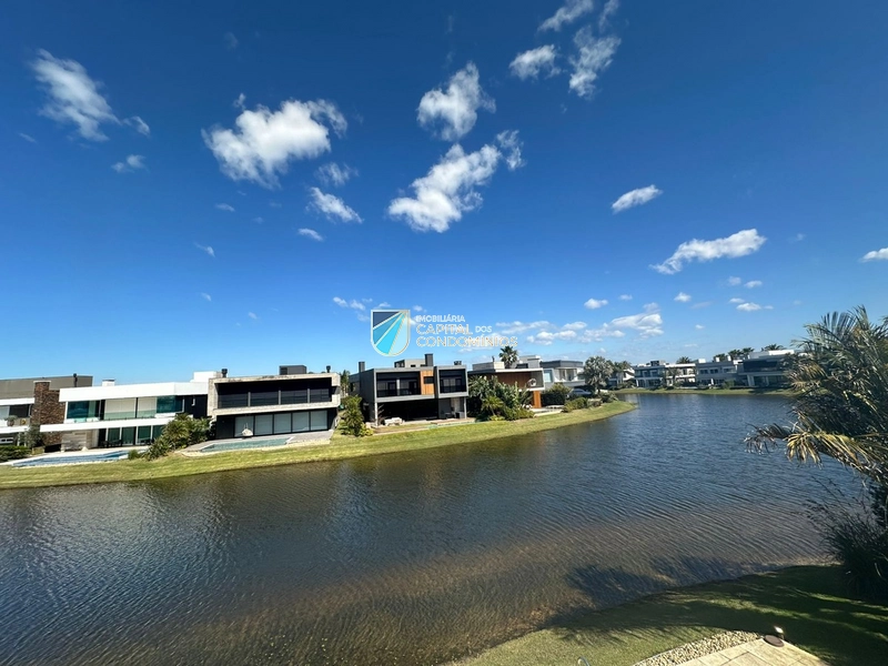 Sobrado beira lago no Enseada: 27ª foto da galeria de imagens do imóvel