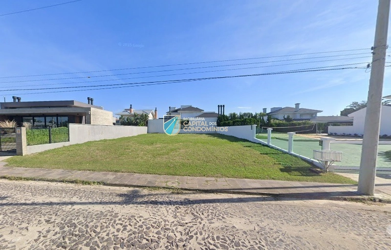 Terreno em Atlântida: 1ª foto da galeria de imagens do imóvel