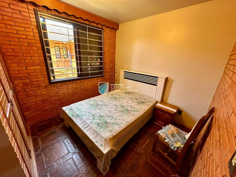 Casa no centro em frente alameda: 13ª foto da galeria de imagens do imóvel