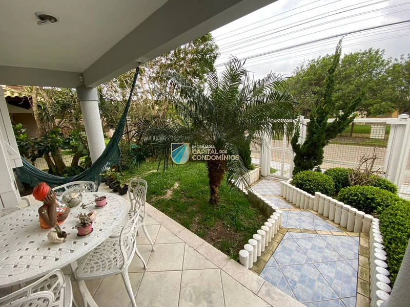Casa térrea no centro: 4ª foto da galeria de imagens do imóvel