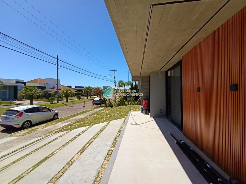 Casa nova com piscina no Quintas do Lago: 3ª foto da galeria de imagens do imóvel