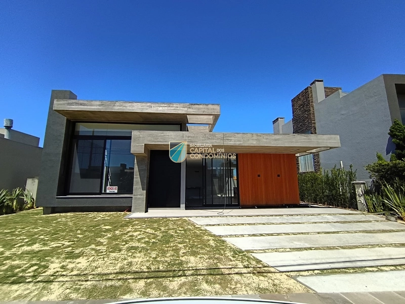 Casa nova com piscina no Quintas do Lago