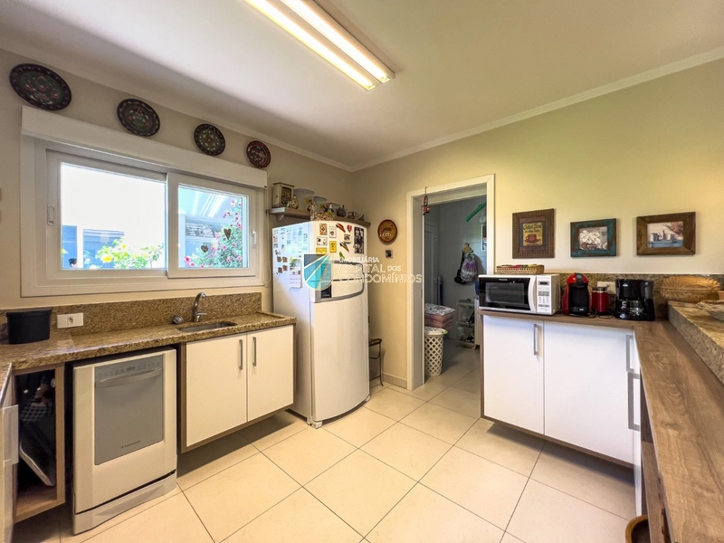 Casa térrea em frente ao clube: 18ª foto da galeria de imagens do imóvel