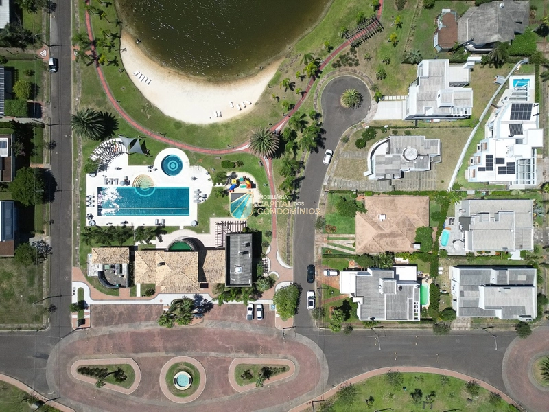 Casa térrea em frente ao clube: 23ª foto da galeria de imagens do imóvel