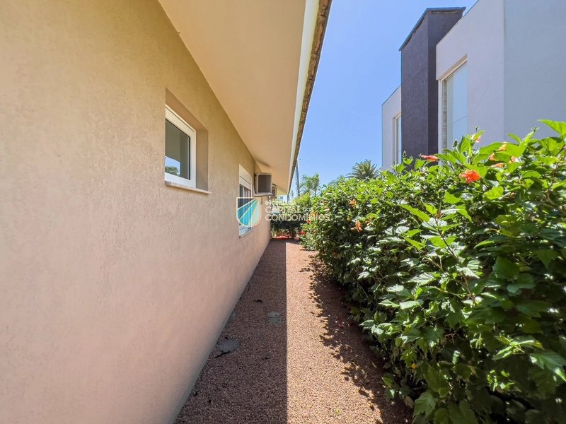 Casa térrea em frente ao clube: 57ª foto da galeria de imagens do imóvel