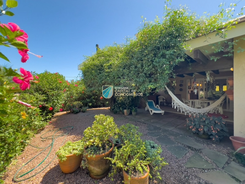 Casa térrea em frente ao clube: 54ª foto da galeria de imagens do imóvel