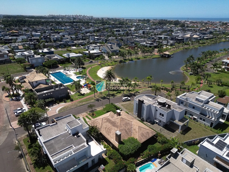 Casa térrea em frente ao clube: 30ª foto da galeria de imagens do imóvel