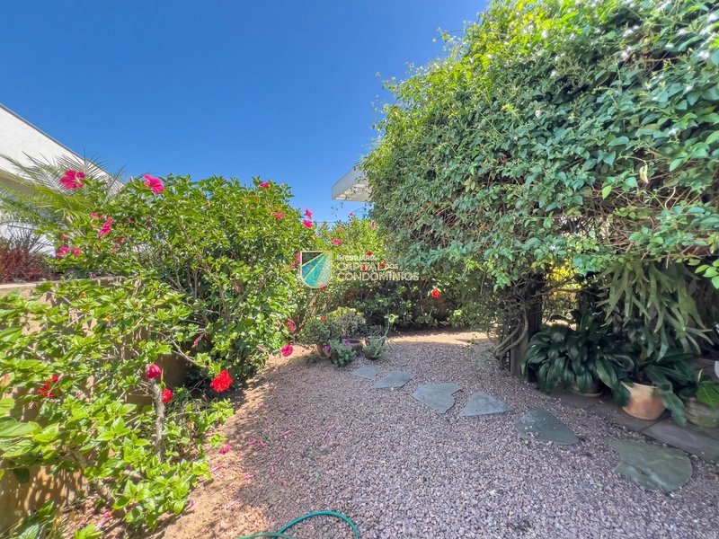 Casa térrea em frente ao clube: 58ª foto da galeria de imagens do imóvel