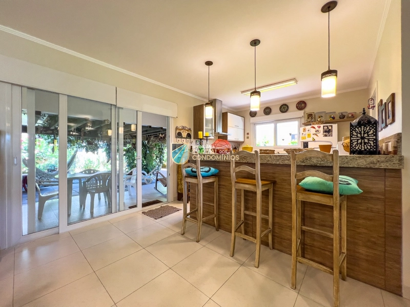 Casa térrea em frente ao clube: 12ª foto da galeria de imagens do imóvel