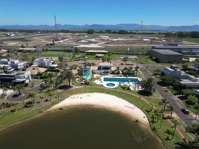 Casa térrea em frente ao clube: 38ª foto da galeria de imagens do imóvel