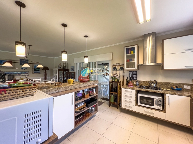 Casa térrea em frente ao clube: 16ª foto da galeria de imagens do imóvel