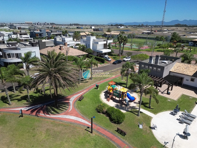 Casa térrea em frente ao clube: 35ª foto da galeria de imagens do imóvel