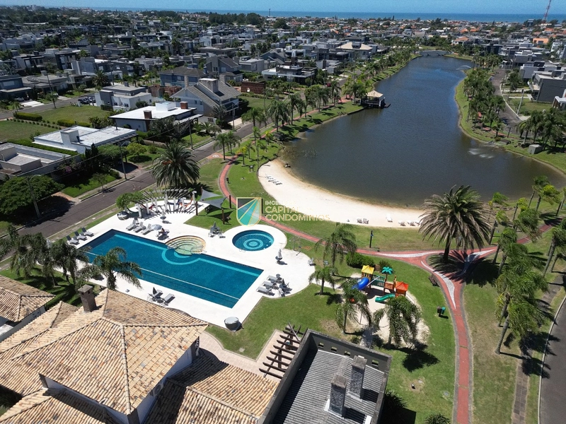 Casa térrea em frente ao clube: 22ª foto da galeria de imagens do imóvel