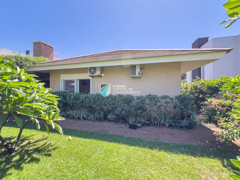 Casa térrea em frente ao clube: 60ª foto da galeria de imagens do imóvel