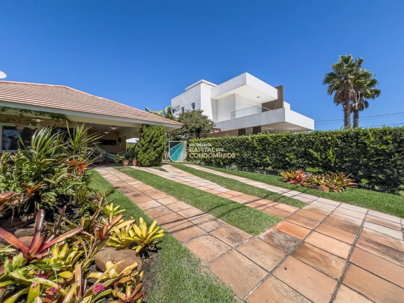 Casa térrea em frente ao clube: 5ª foto da galeria de imagens do imóvel