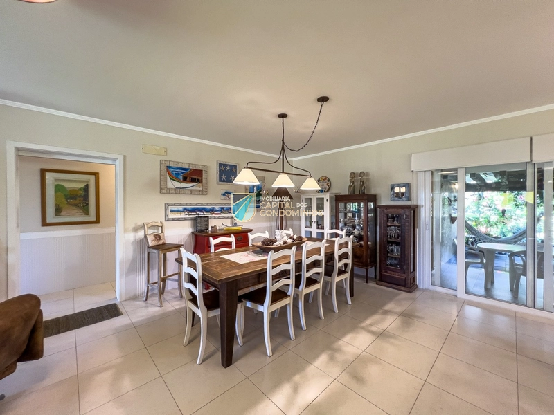 Casa térrea em frente ao clube: 14ª foto da galeria de imagens do imóvel