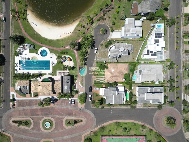 Casa térrea em frente ao clube: 31ª foto da galeria de imagens do imóvel