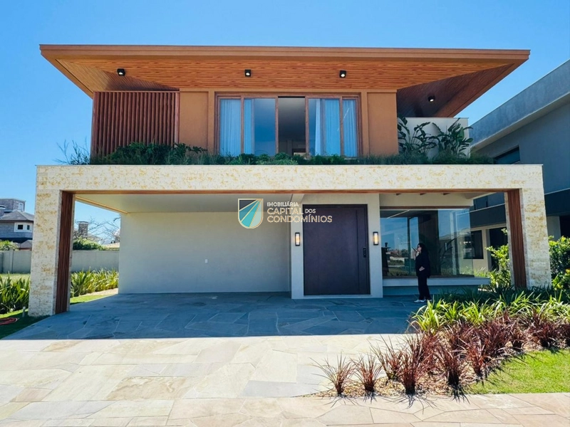 Sobrado mobiliado e decorado no condomínio à beira mar, Los Cobos!