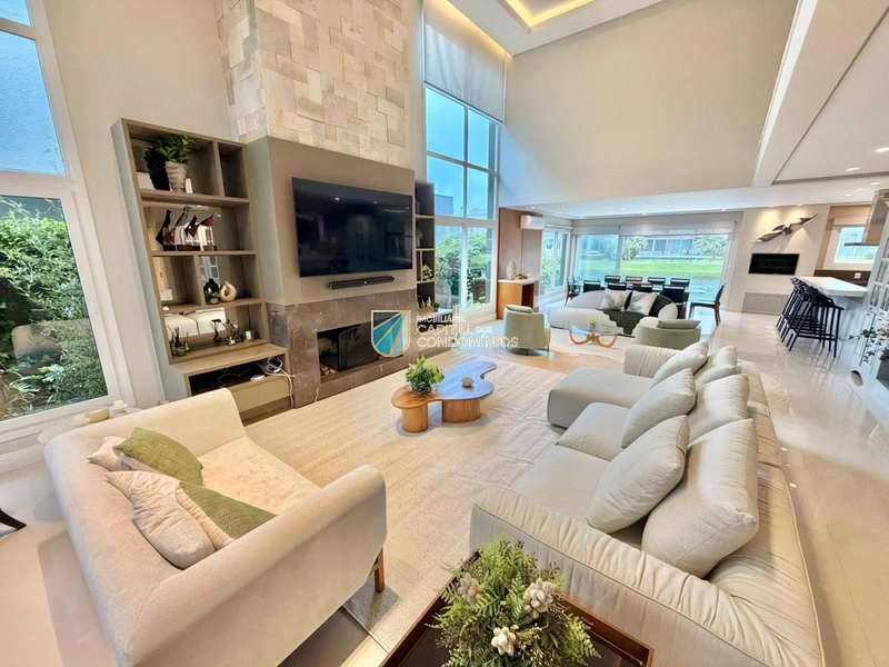 Sobrado beira lago no Enseada: 2ª foto da galeria de imagens do imóvel