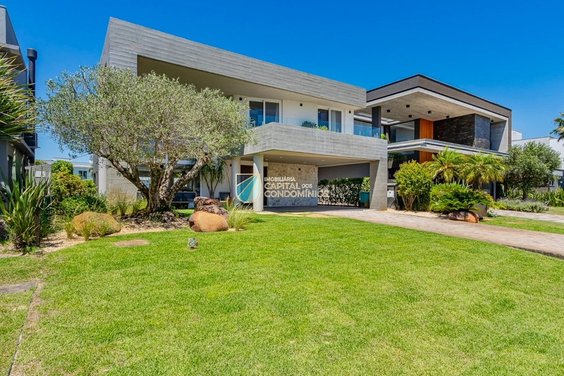 Sobrado beira lago no Enseada: 2ª foto da galeria de imagens do imóvel