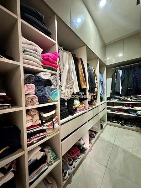 Duplex no Centro de Xangrilá: 25ª foto da galeria de imagens do imóvel