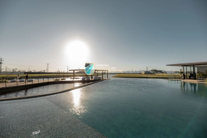 Terreno frente ao clube no ZEN: 1ª foto da galeria de imagens do imóvel