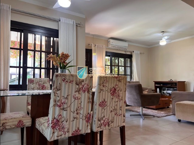 Casa térrea no centro: 6ª foto da galeria de imagens do imóvel