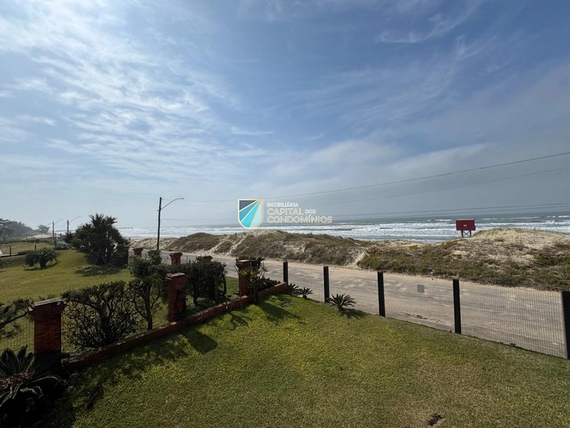 Sobrado de frente para o mar!: 1ª foto da galeria de imagens do imóvel