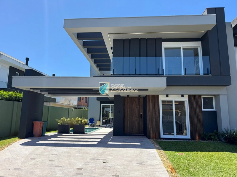 Sobrado novo no Sunset