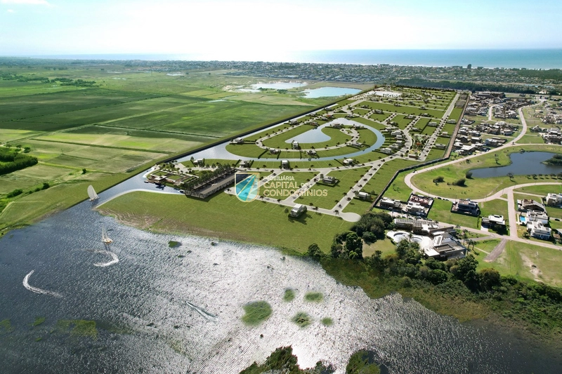 Terreno beira lago: 11ª foto da galeria de imagens do imóvel