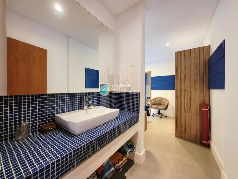 Sobrado de esquina em condomínio beira mar: 15ª foto da galeria de imagens do imóvel