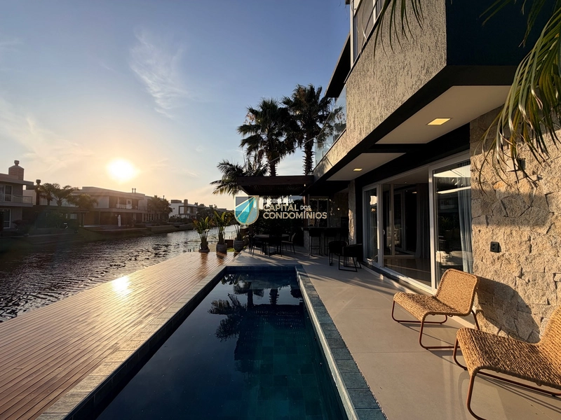 Sobrado beira lago no Condomínio Malibu em Xangri-lá: 5ª foto da galeria de imagens do imóvel