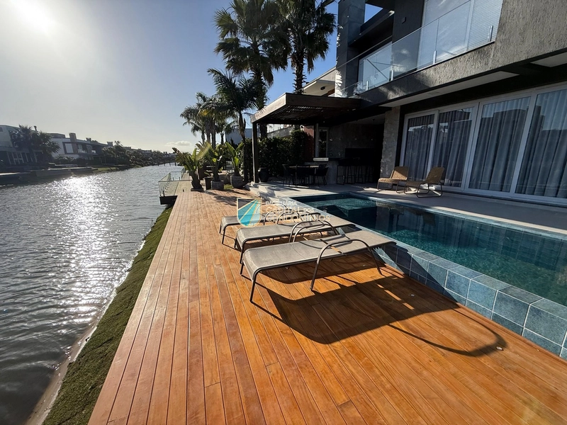 Sobrado beira lago no Condomínio Malibu em Xangri-lá: 40ª foto da galeria de imagens do imóvel