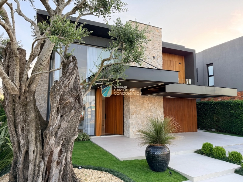 Sobrado beira lago no Condomínio Malibu em Xangri-lá: 3ª foto da galeria de imagens do imóvel