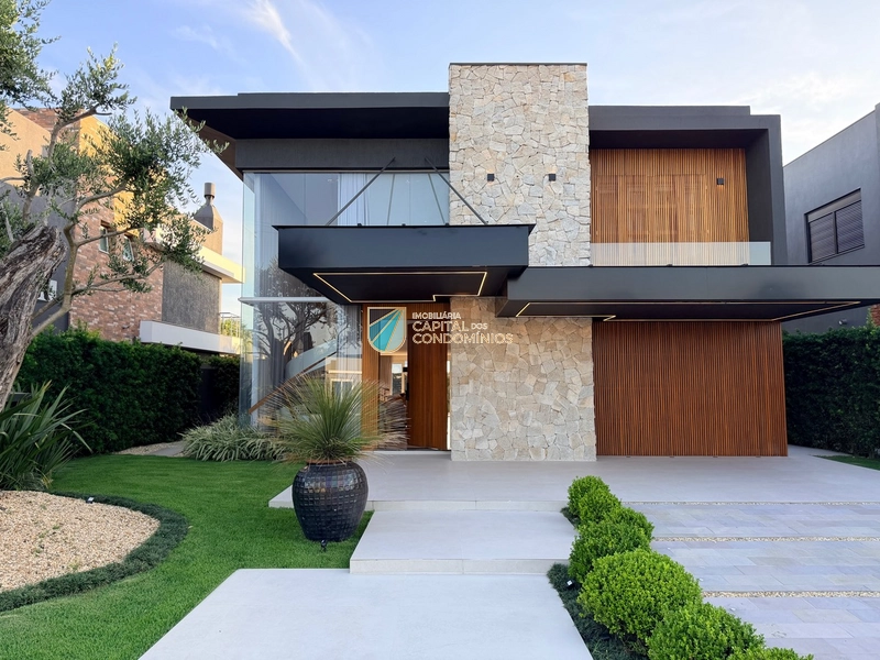 Sobrado beira lago no Condomínio Malibu em Xangri-lá: 2ª foto da galeria de imagens do imóvel