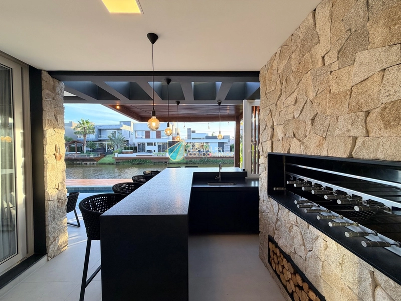 Sobrado beira lago no Condomínio Malibu em Xangri-lá: 8ª foto da galeria de imagens do imóvel