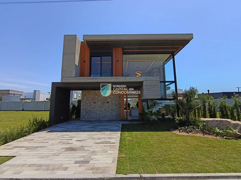 Sobrado novo no Amare