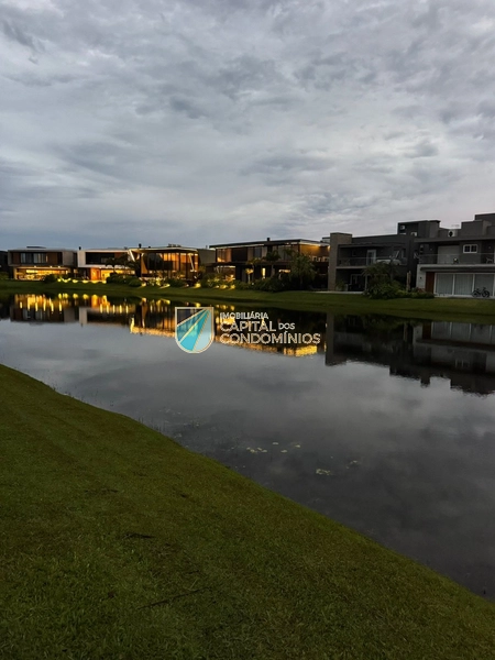 Casa térrea beira lago no Enseada: 29ª foto da galeria de imagens do imóvel