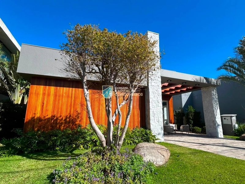 Casa térrea beira lago no Enseada: 2ª foto da galeria de imagens do imóvel