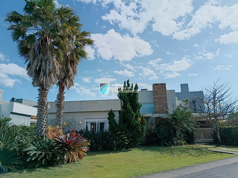 Casa de esquina no Las Palmas: 2ª foto da galeria de imagens do imóvel